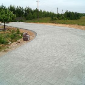 Laying paving